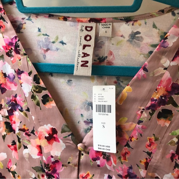 NWT! Dolan Floral Short Sleeve Button Blouse Size Small - Picture 3 of 9